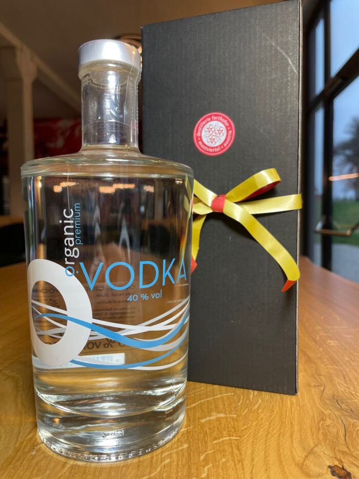 O-Vodka im Geschenkskarton